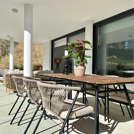 Apartment Garden Higueron